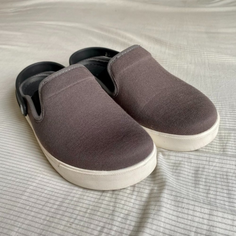 CROCS Clog Gray Canvas Comfort Shoes.